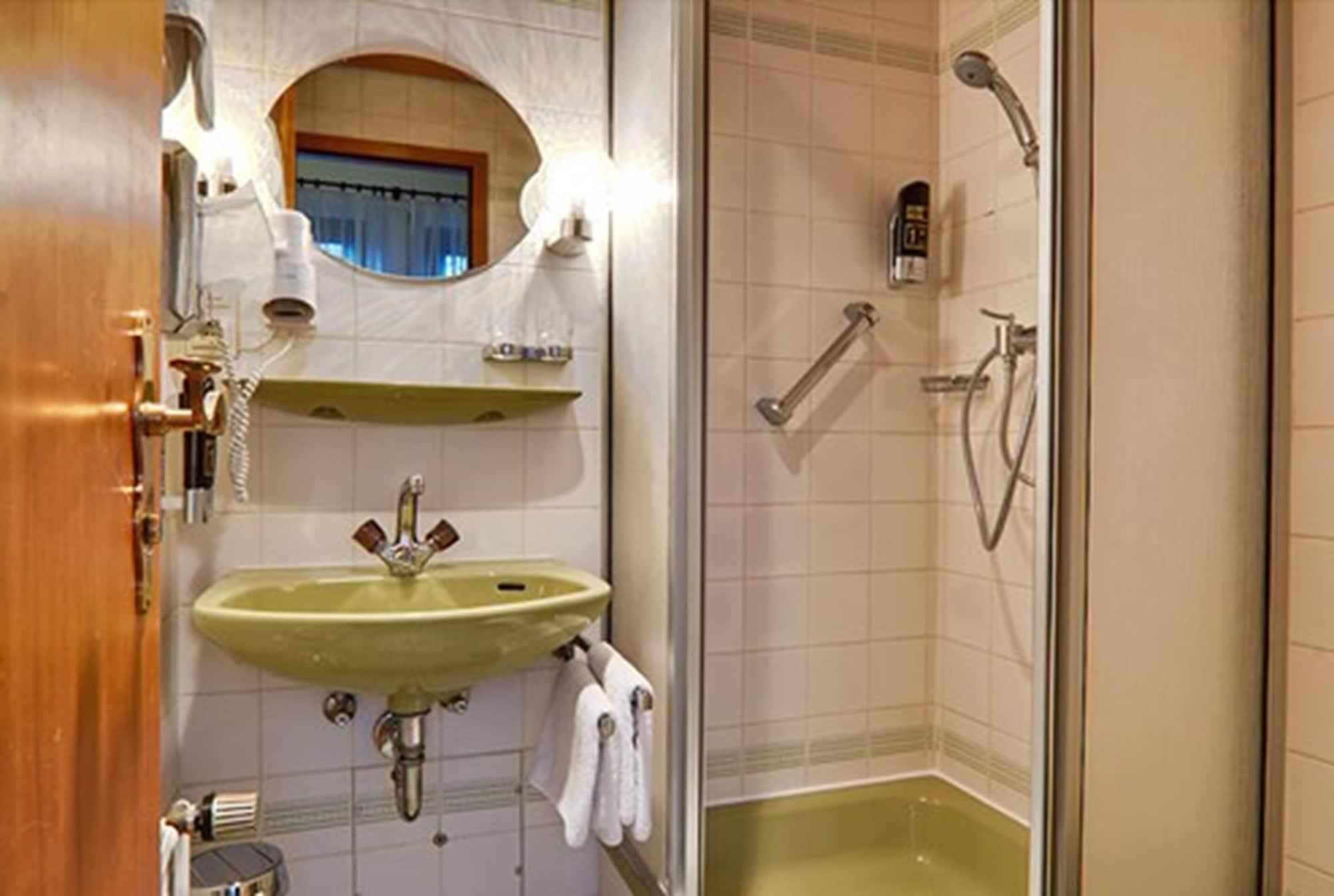 Hotel Lamm Remshalden Bagian luar foto