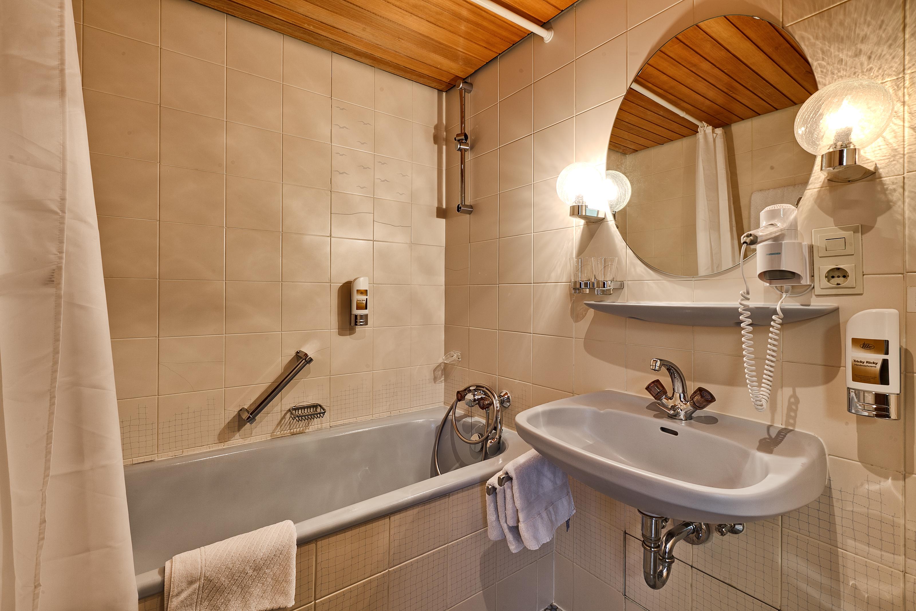 Hotel Lamm Remshalden Bagian luar foto