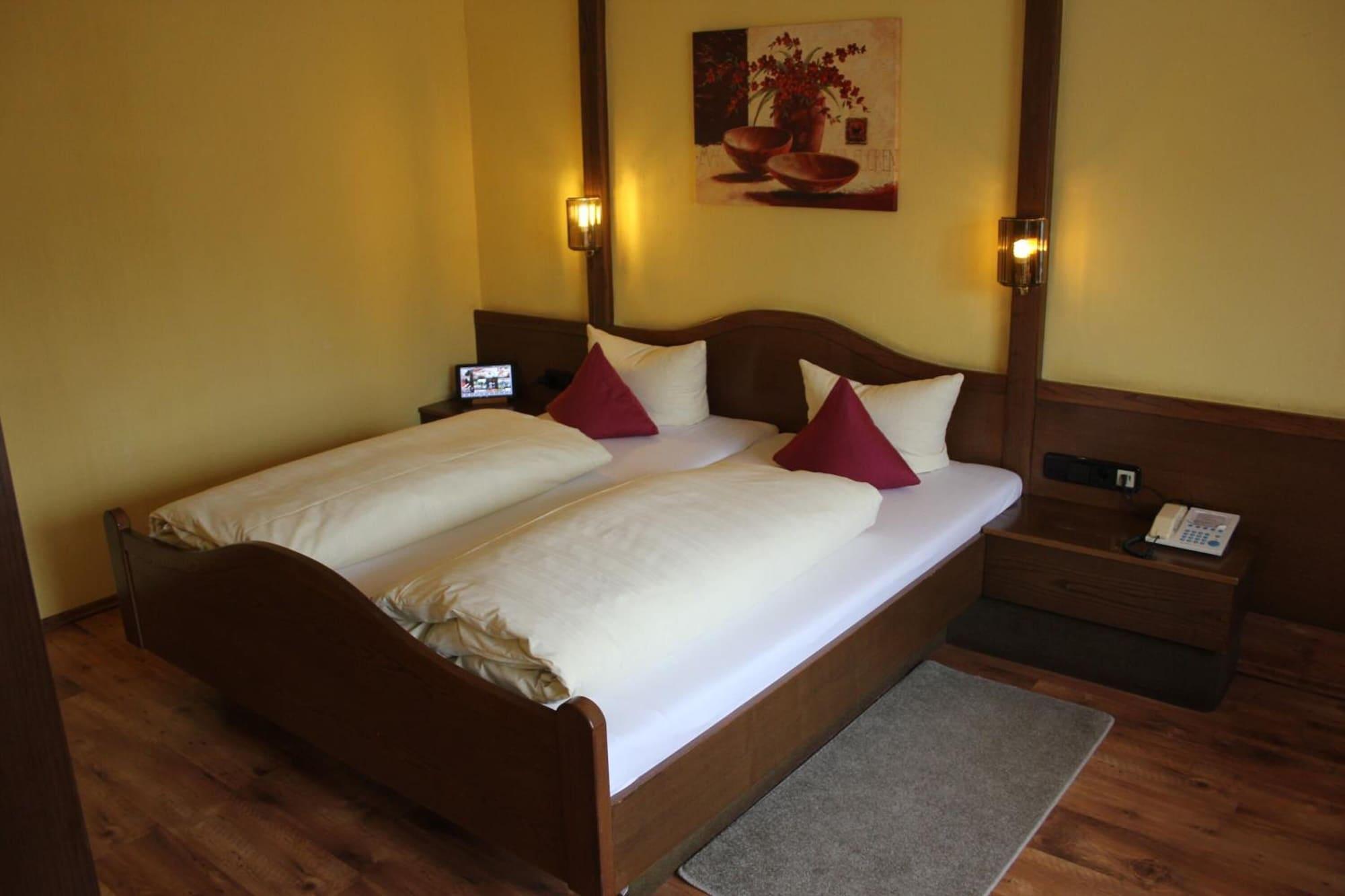 Hotel Lamm Remshalden Bagian luar foto