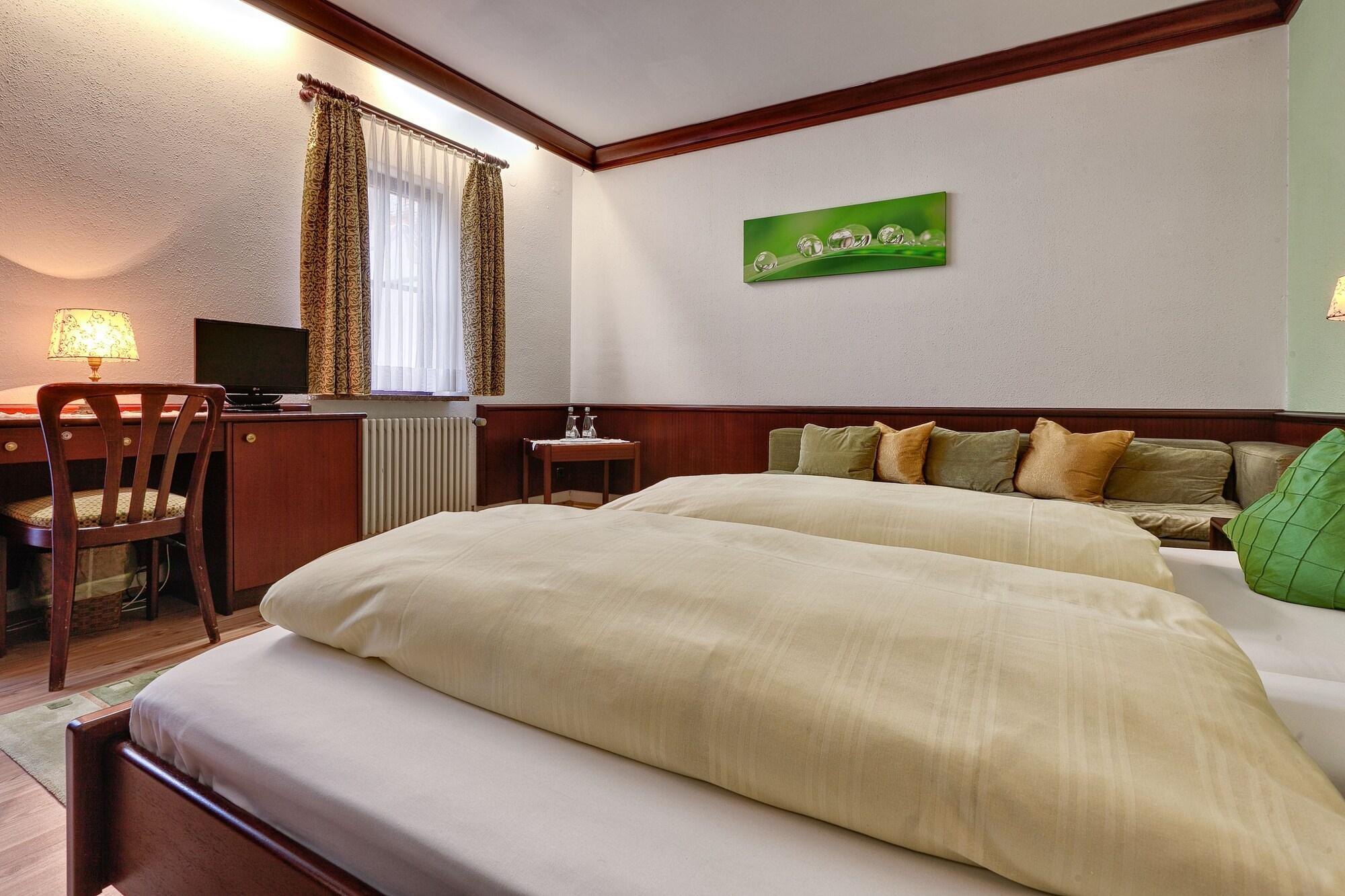 Hotel Lamm Remshalden Bagian luar foto