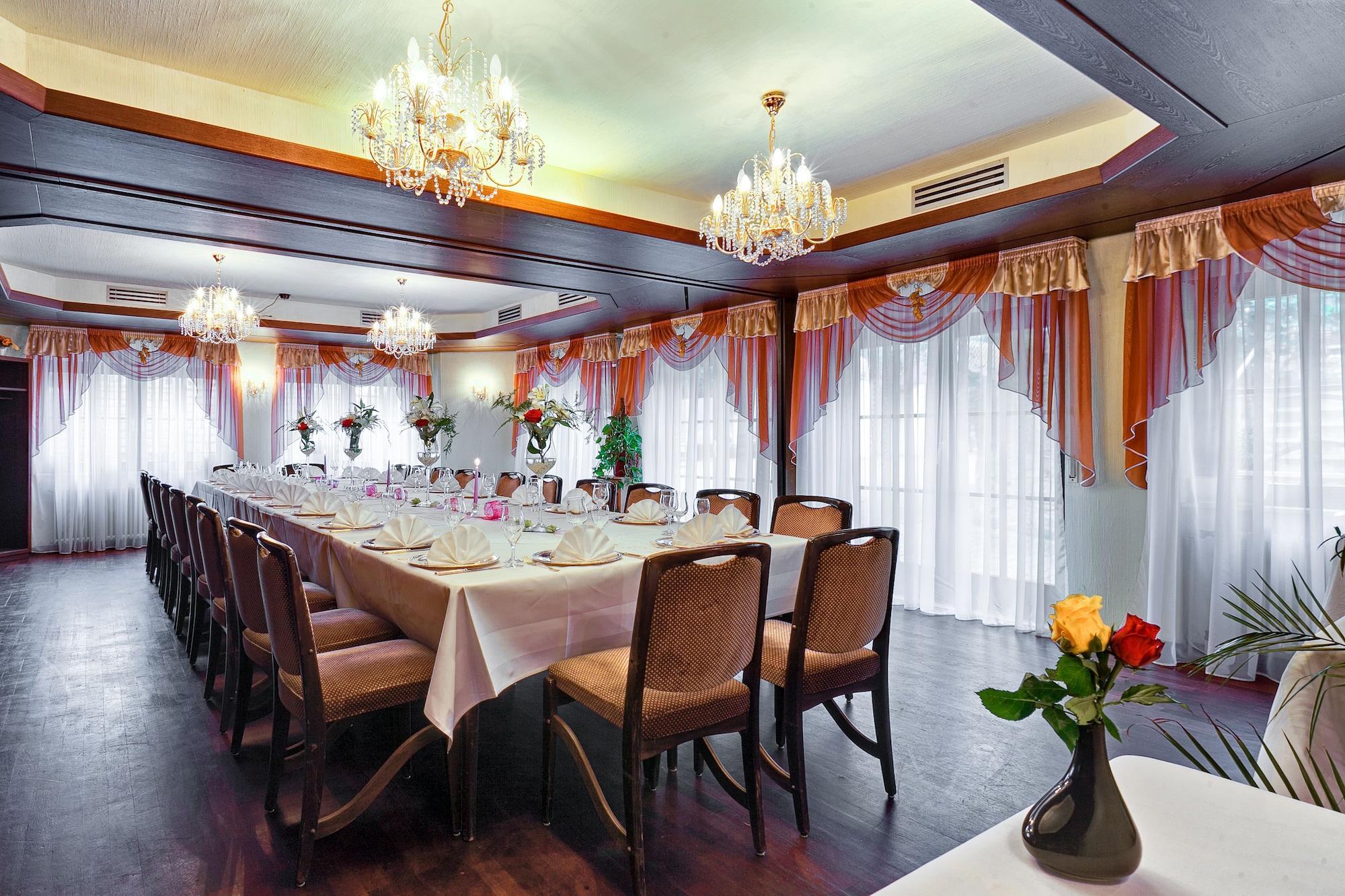 Hotel Lamm Remshalden Bagian luar foto