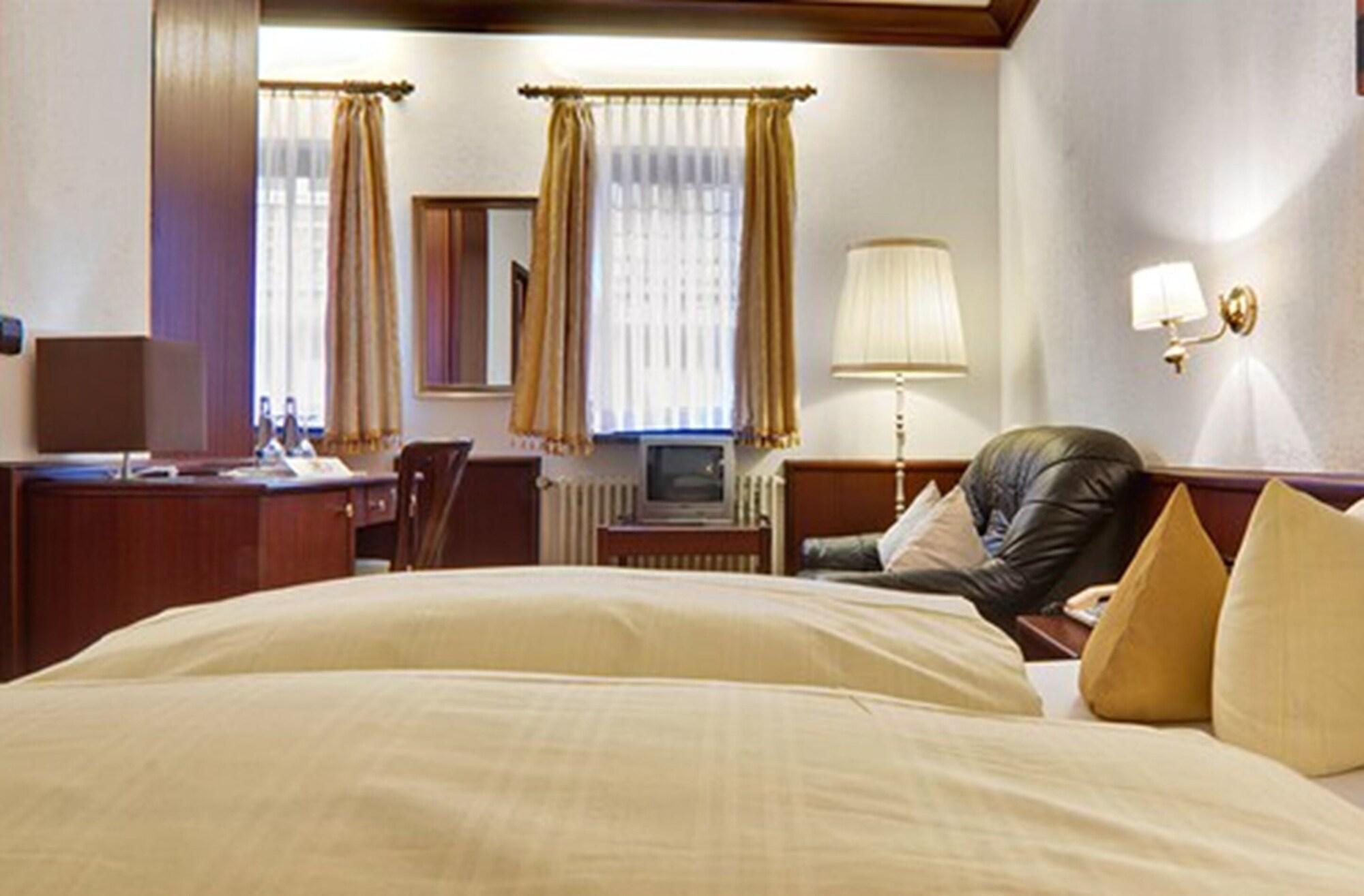 Hotel Lamm Remshalden Bagian luar foto