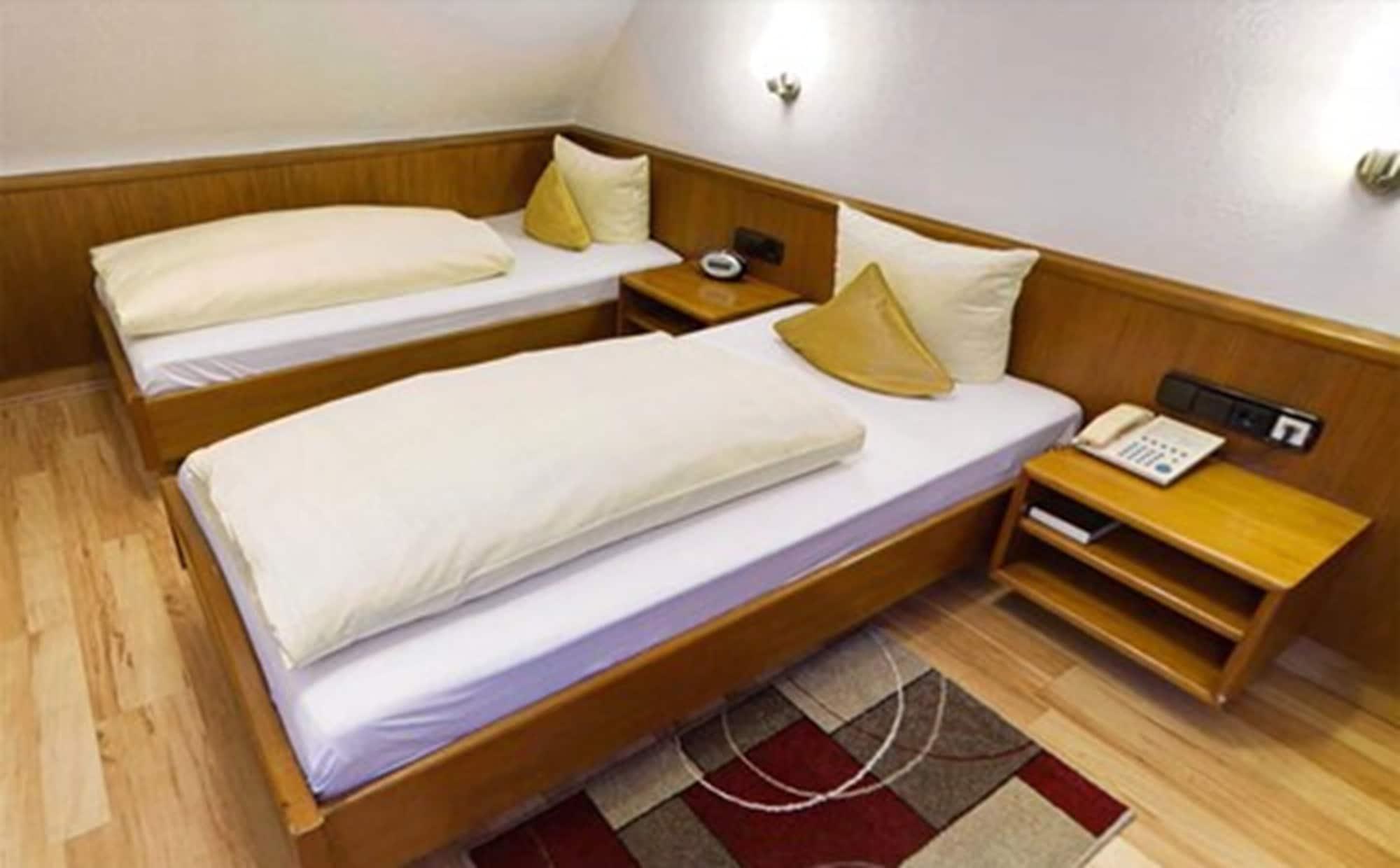 Hotel Lamm Remshalden Bagian luar foto