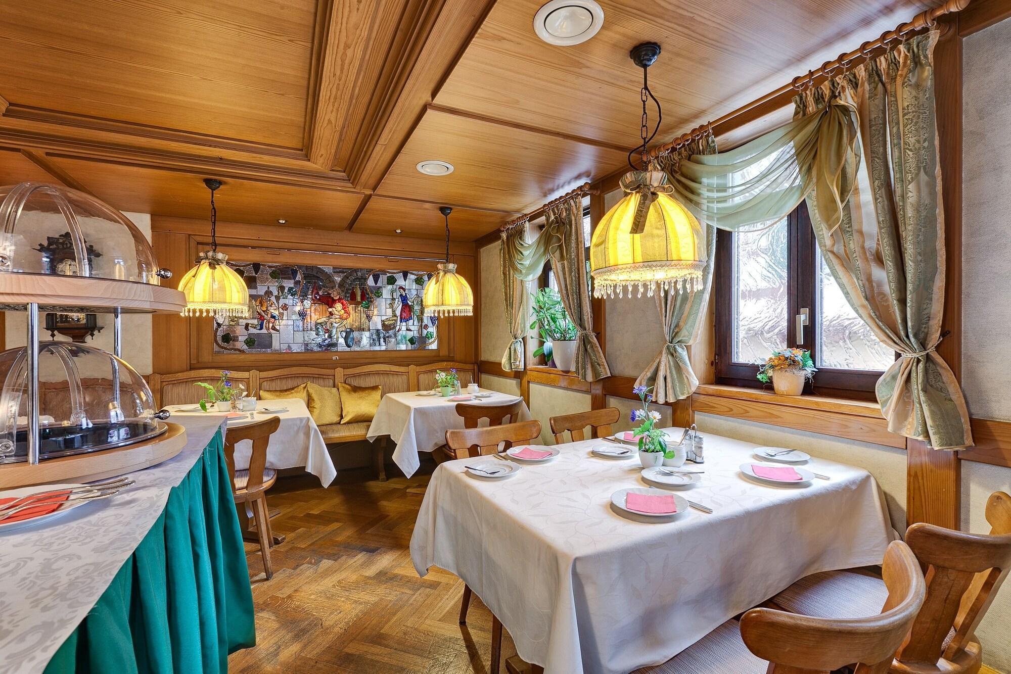Hotel Lamm Remshalden Bagian luar foto
