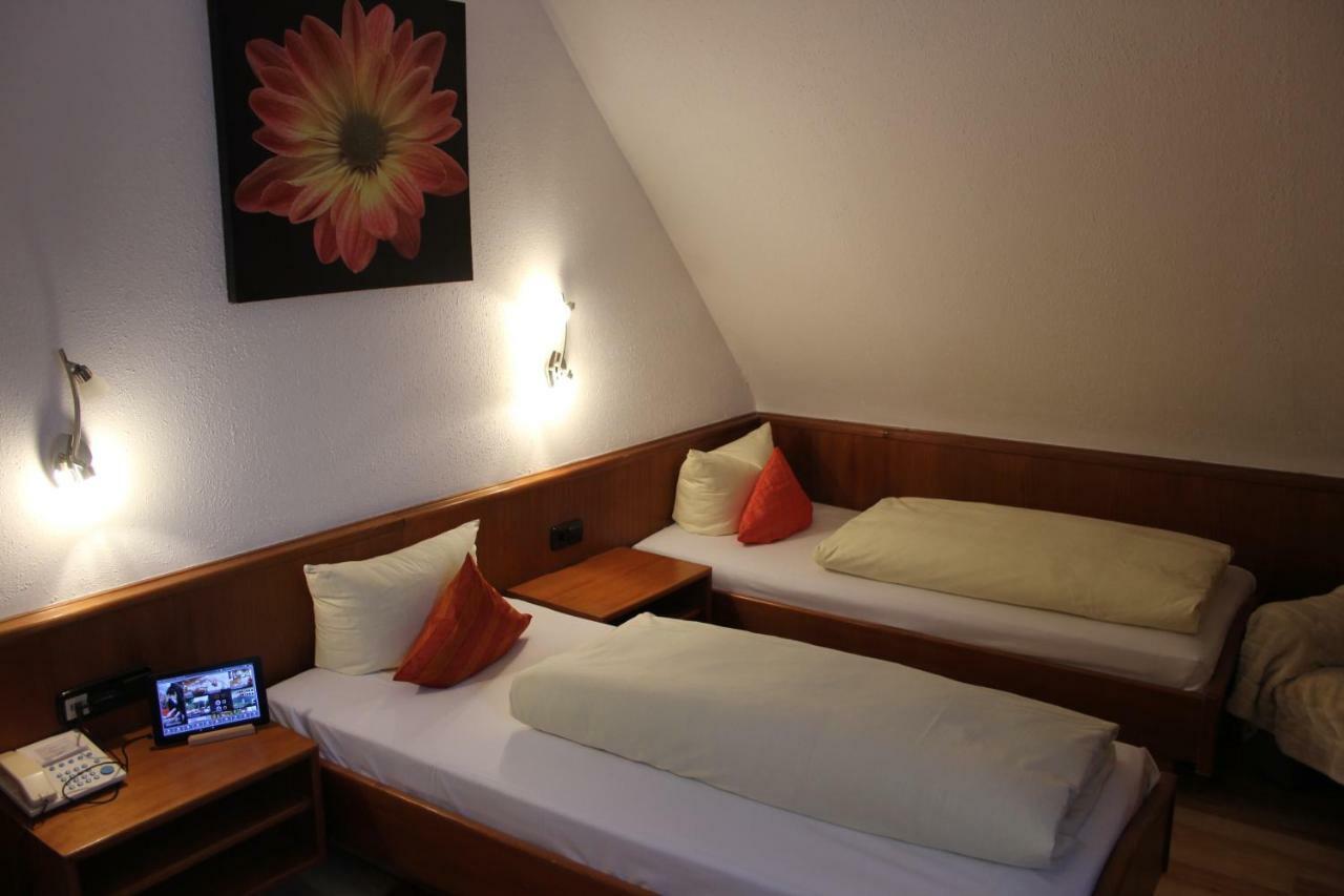 Hotel Lamm Remshalden Bagian luar foto